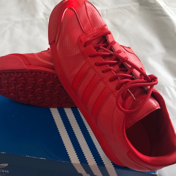 adidas mono samoa red men's shoe